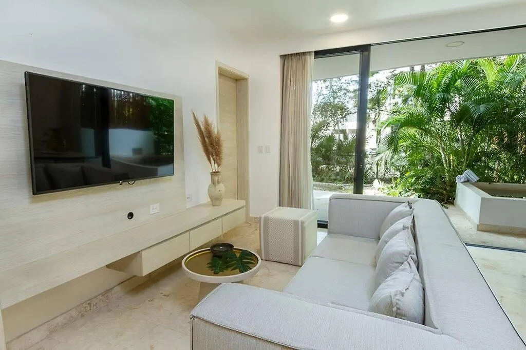 2 Bedroom Apartment + Private Pool And Roof Top Terrace トゥルム