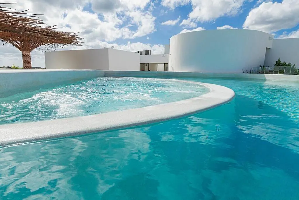 2 Bedroom Apartment + Private Pool And Roof Top Terrace トゥルム 0*,  メキシコ